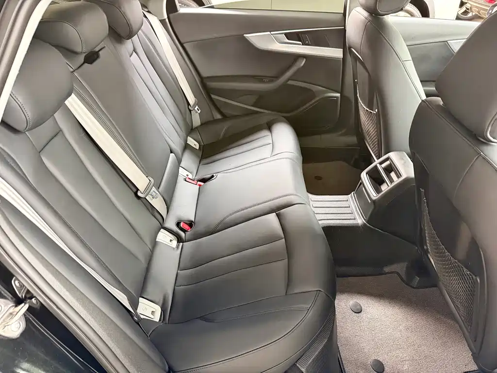 Audi A4L 2017
