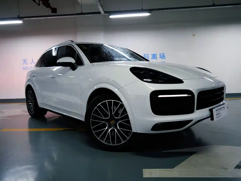 Porsche Cayenne 2021