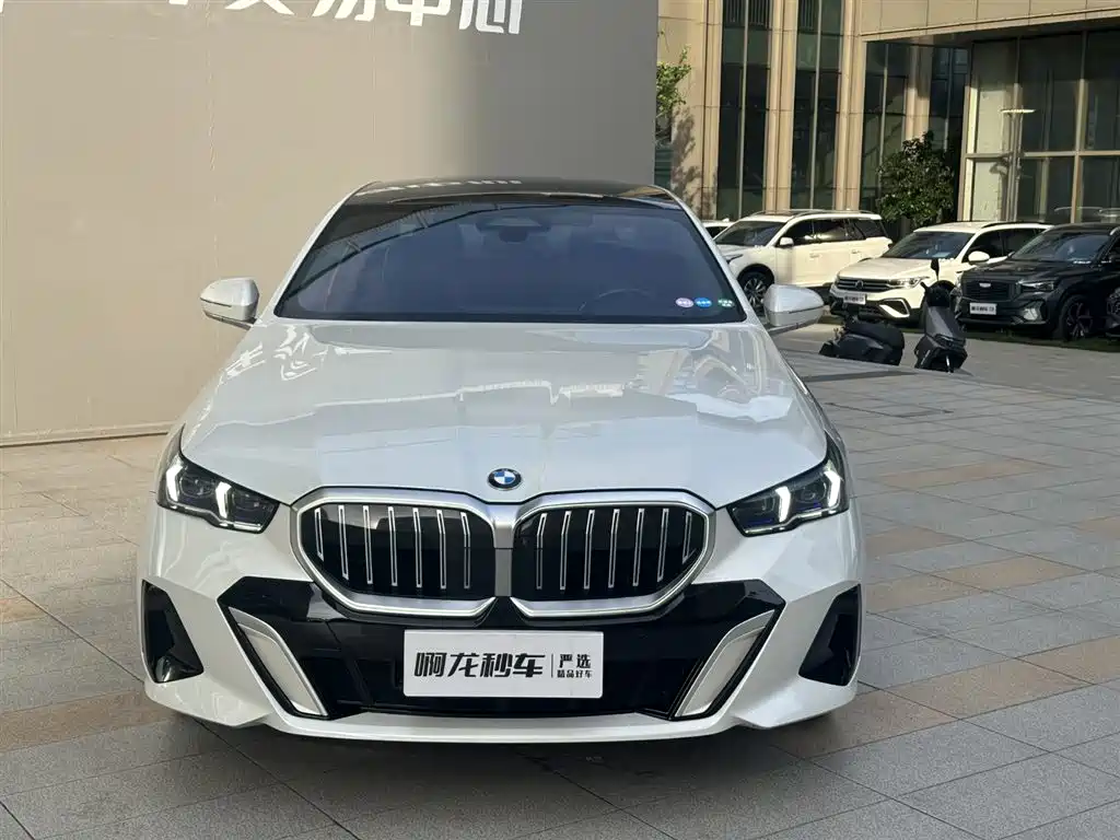 BMW 5 Series 2024