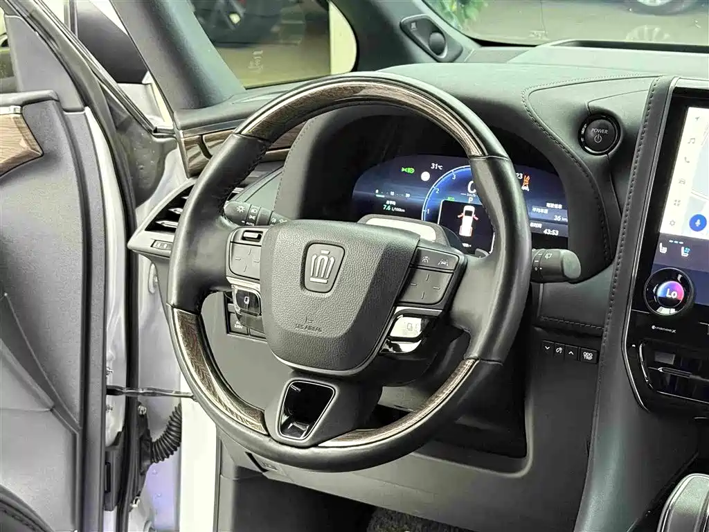 Toyota Vellfire 2025 — фото 9