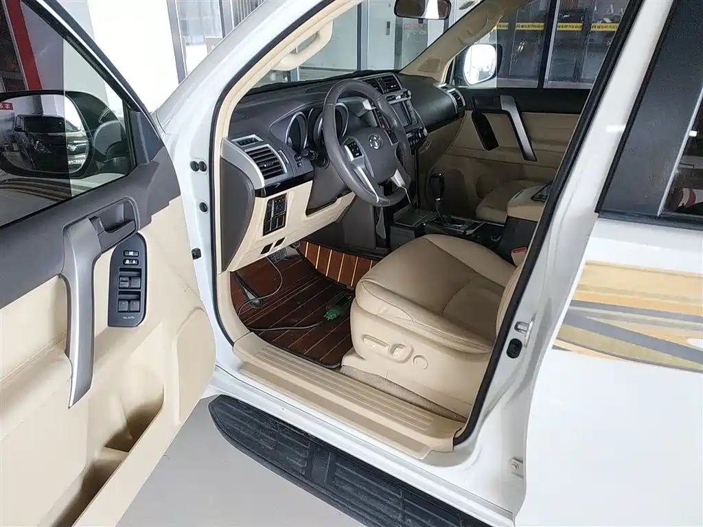 Toyota Prado 2017 — фото 12