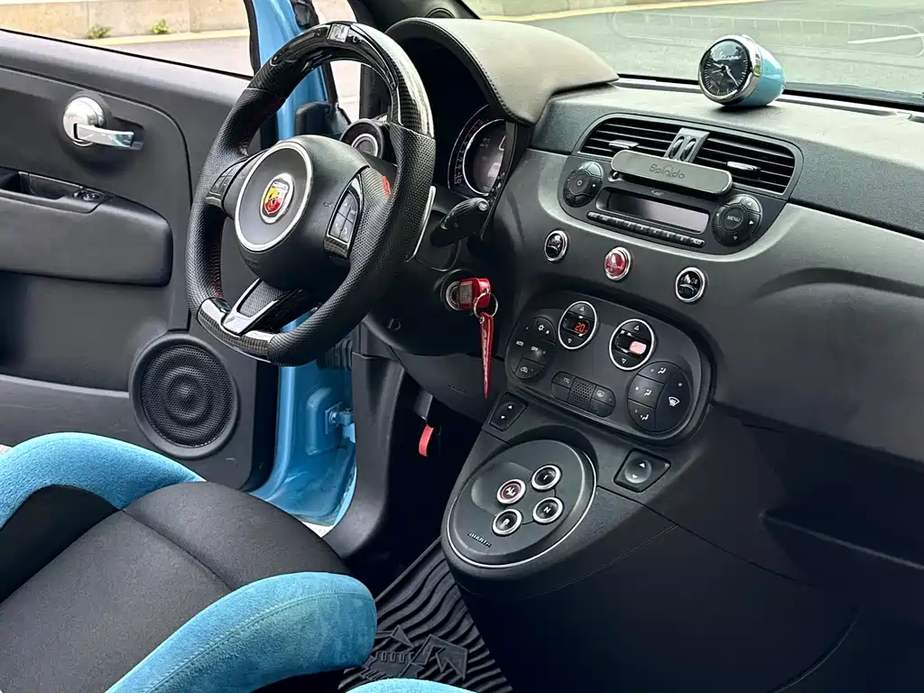 Fiat 500 2015 — фото 13