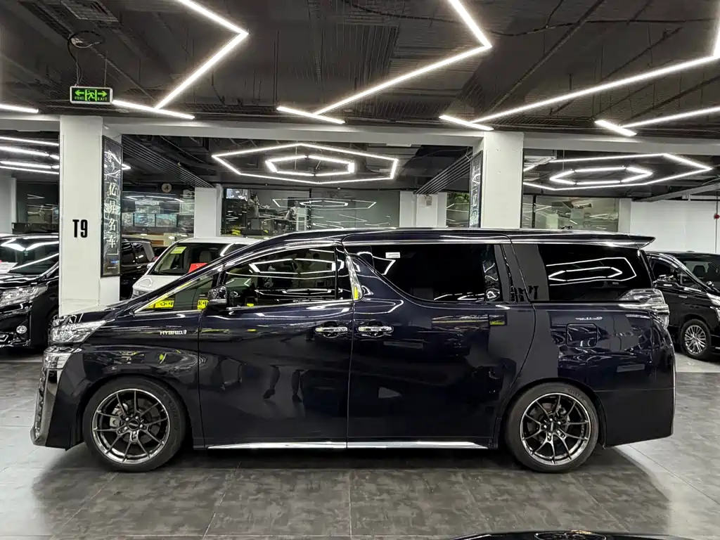 Toyota Vellfire 2021