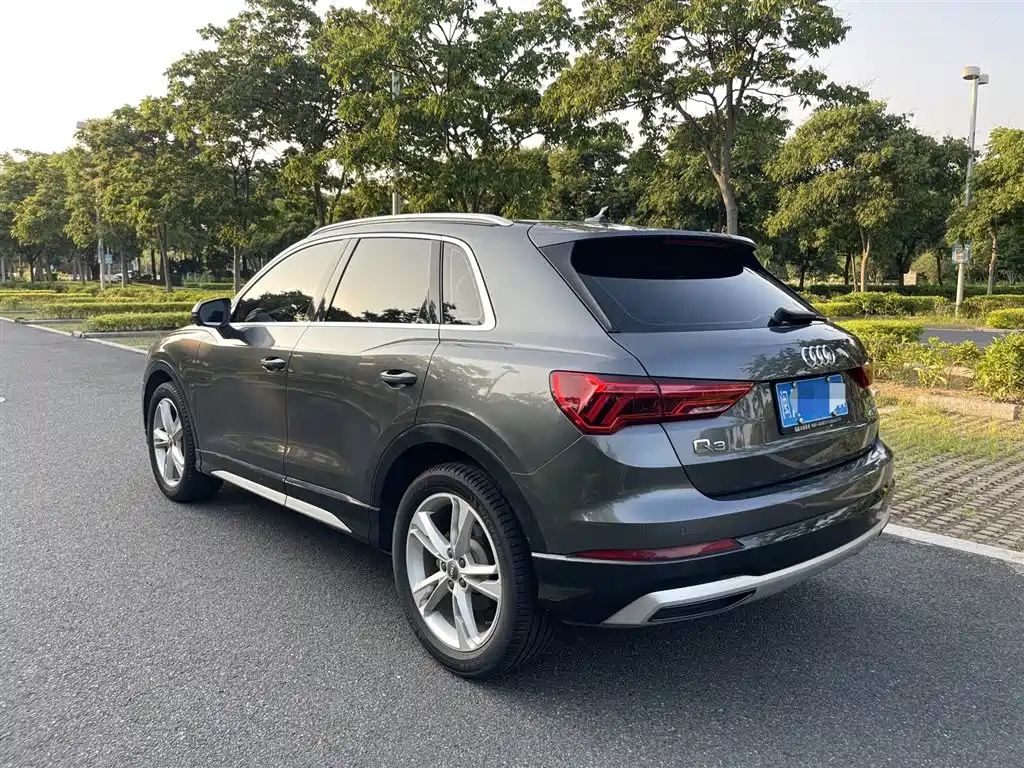 Audi Q3 2019 — фото 7