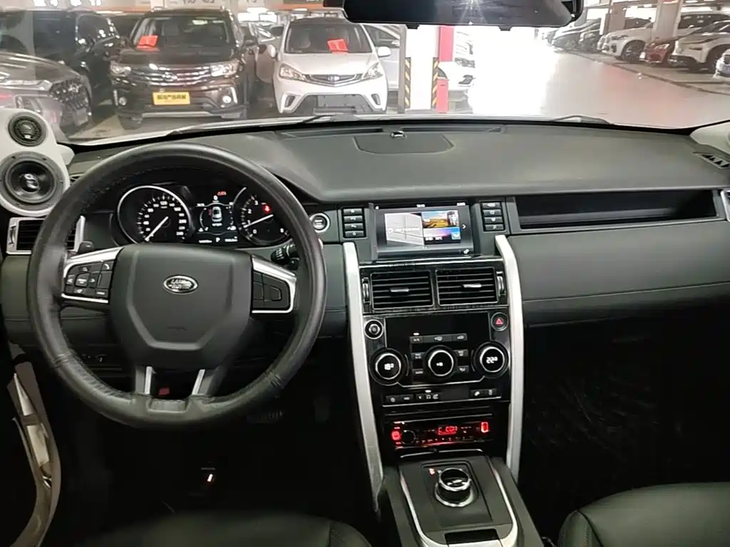 Land Rover Discovery Sport 2019 — фото 10