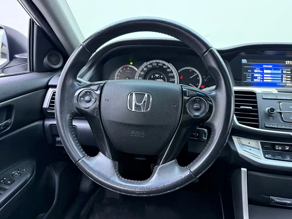 Honda Accord 2014 — фото 14