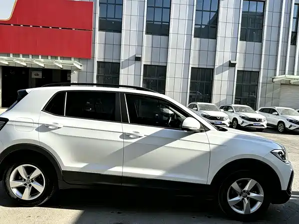 Volkswagen T-Cross 2023