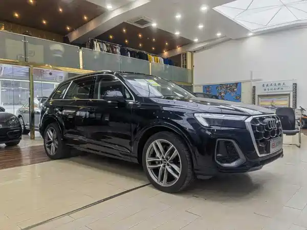 Audi Q7 2024