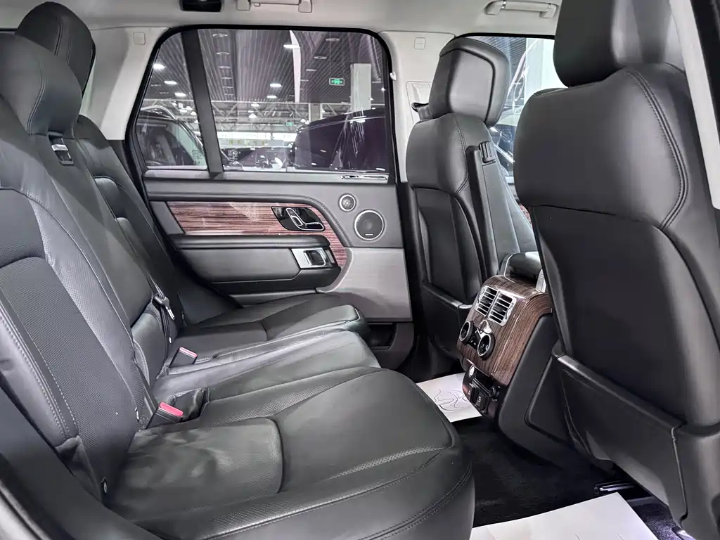 Land Rover Range Rover 2018 — фото 8