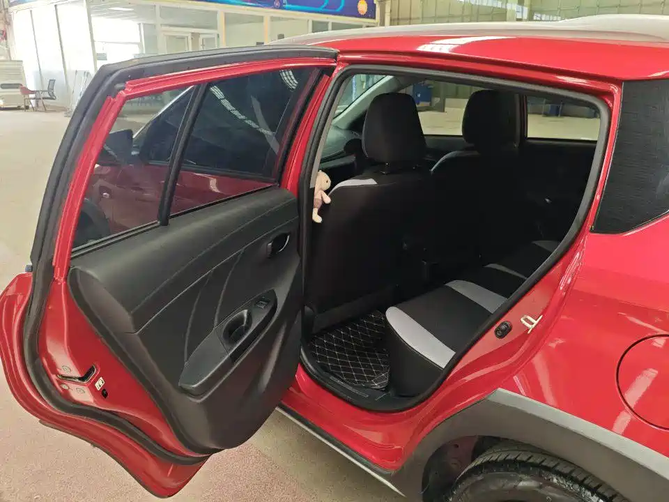 Toyota Yaris L 2022