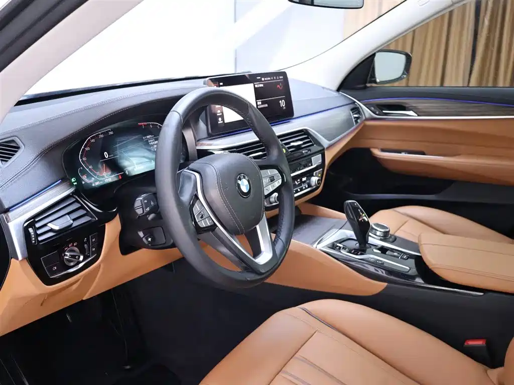 BMW 6 Series GT 2022 — фото 11