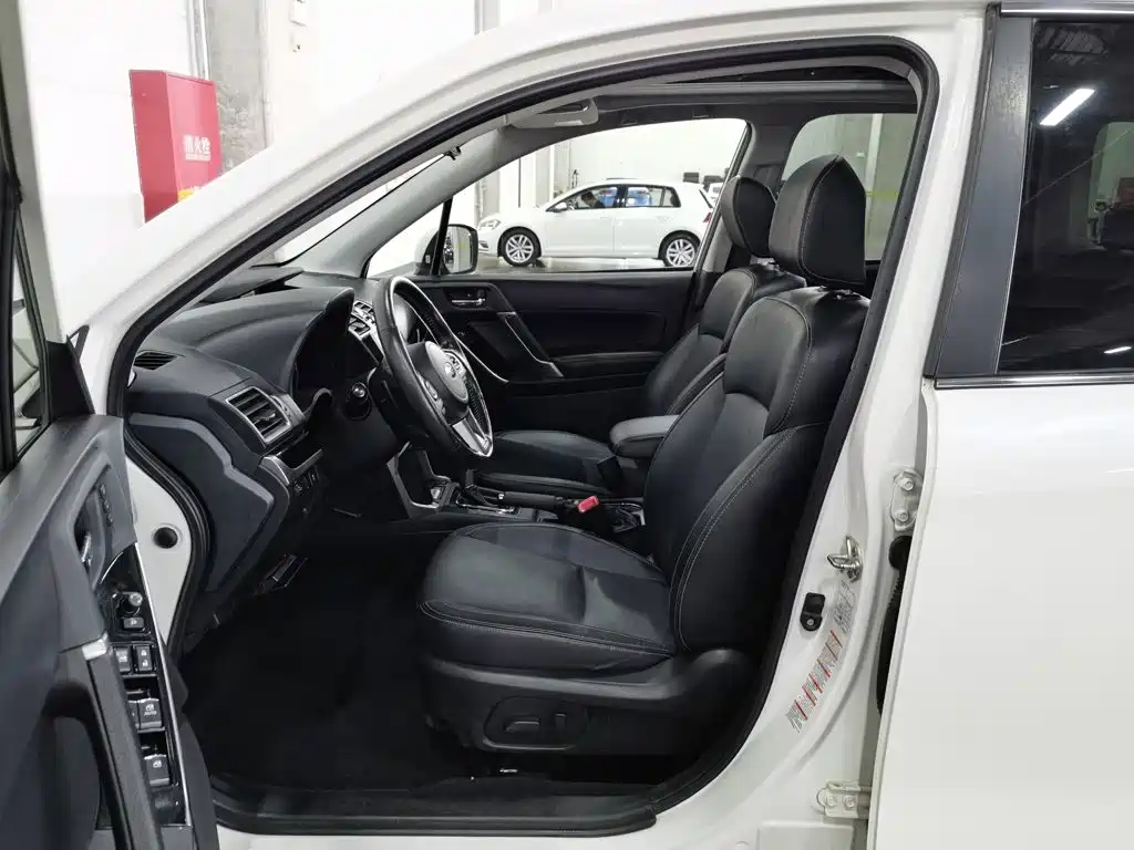 Subaru Forester 2017 — фото 10