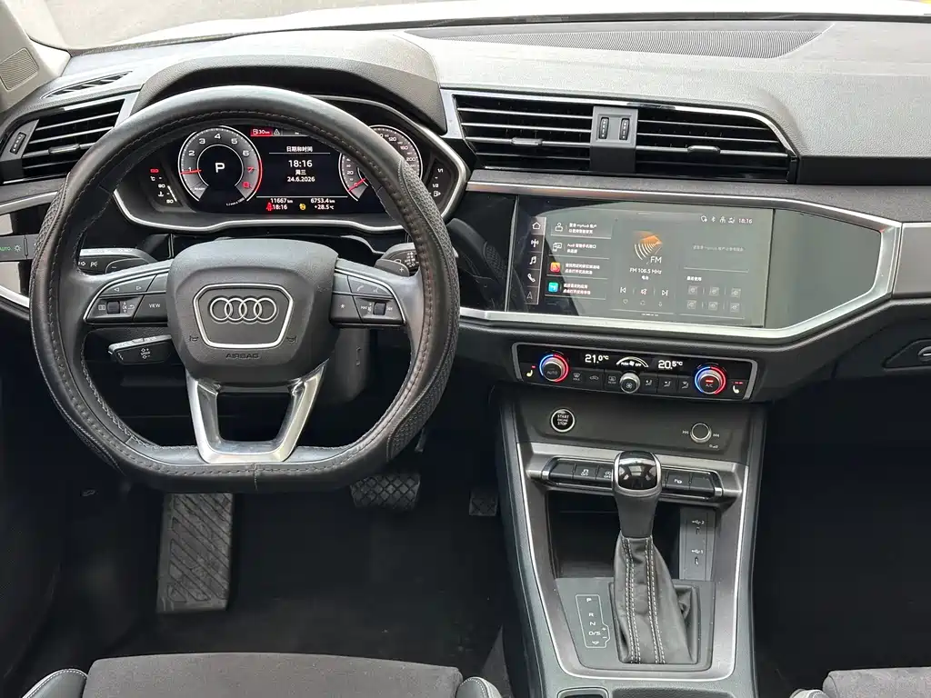 Audi Q3 2022 — фото 14