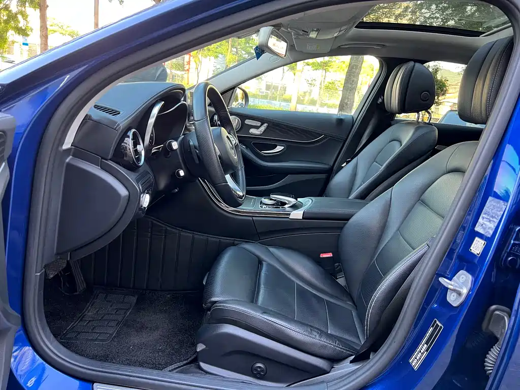 Mercedes-Benz C-Class 2018 — фото 11