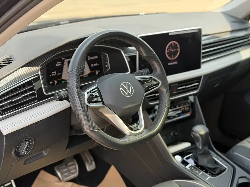 Volkswagen Tiguan L 2022 — фото 8