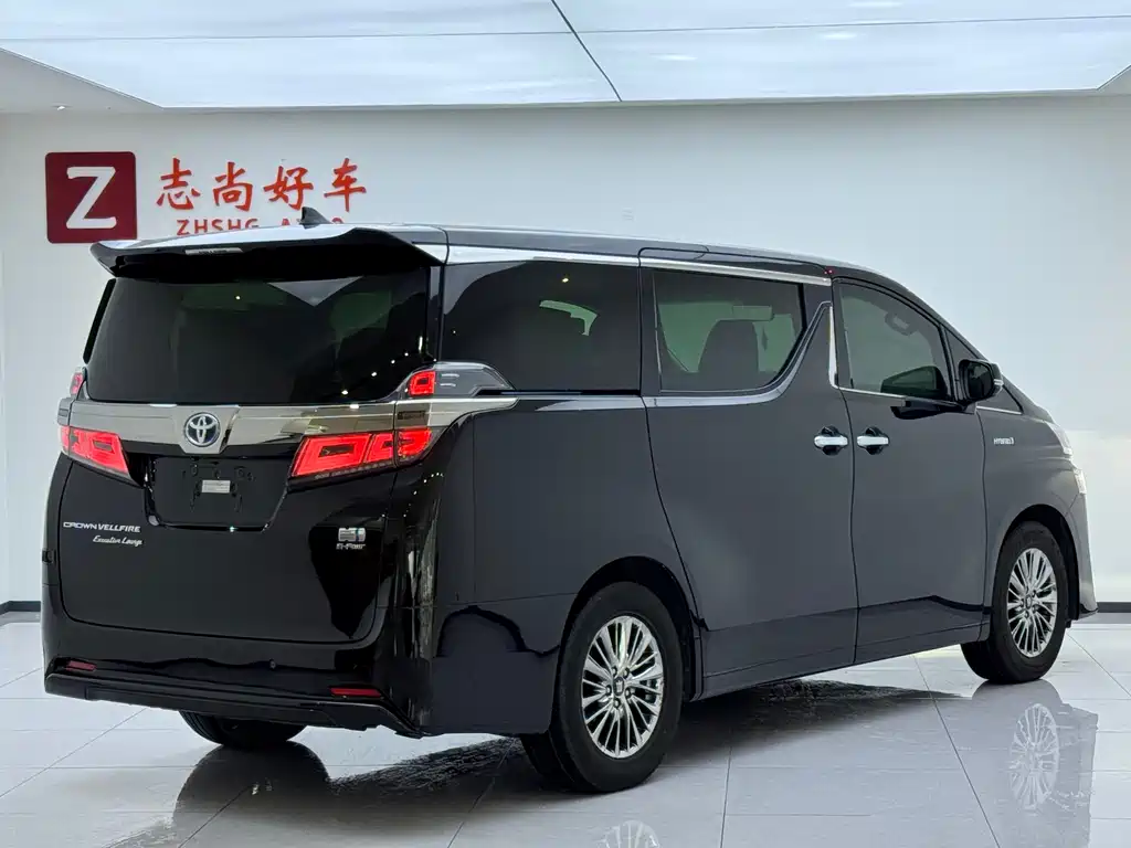 Toyota Vellfire 2021 — фото 15