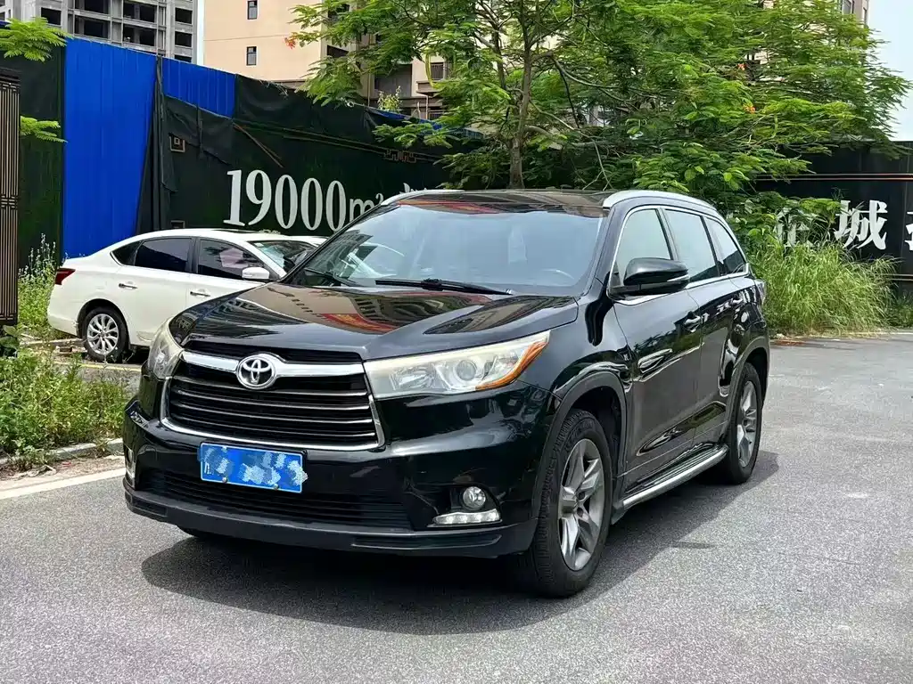 Toyota Highlander 2015 — фото 1