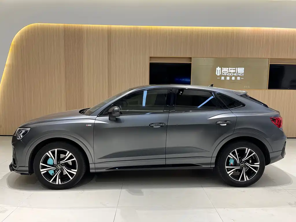 Audi Q3 Sportback 2022 — фото 3