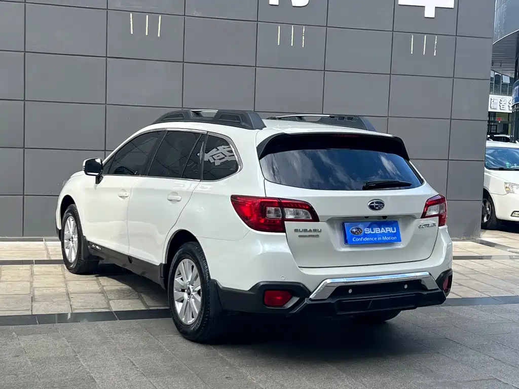 Subaru Outback 2017 — фото 7
