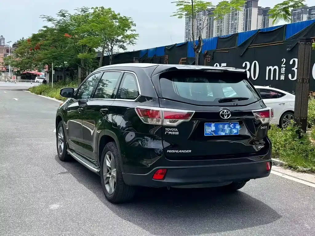 Toyota Highlander 2015 — фото 4