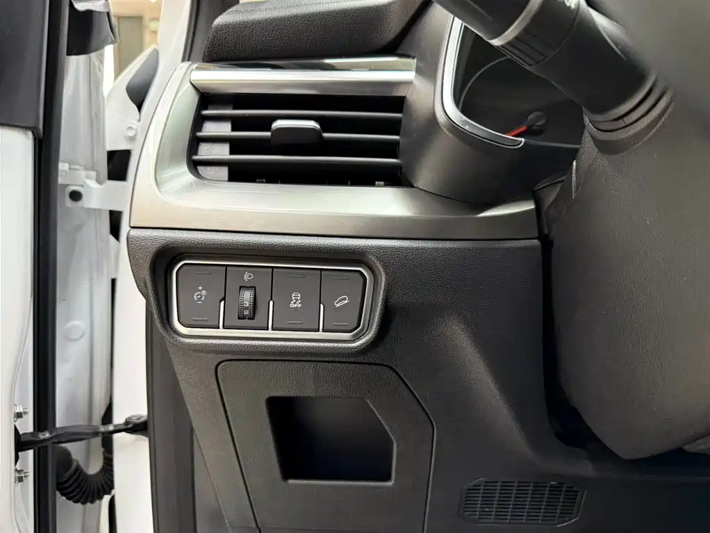 Haval H6 2023 — фото 18
