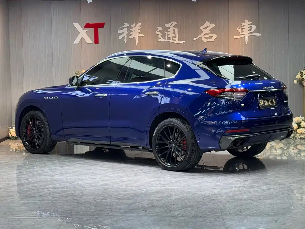 Maserati Levante 2018 — фото 25
