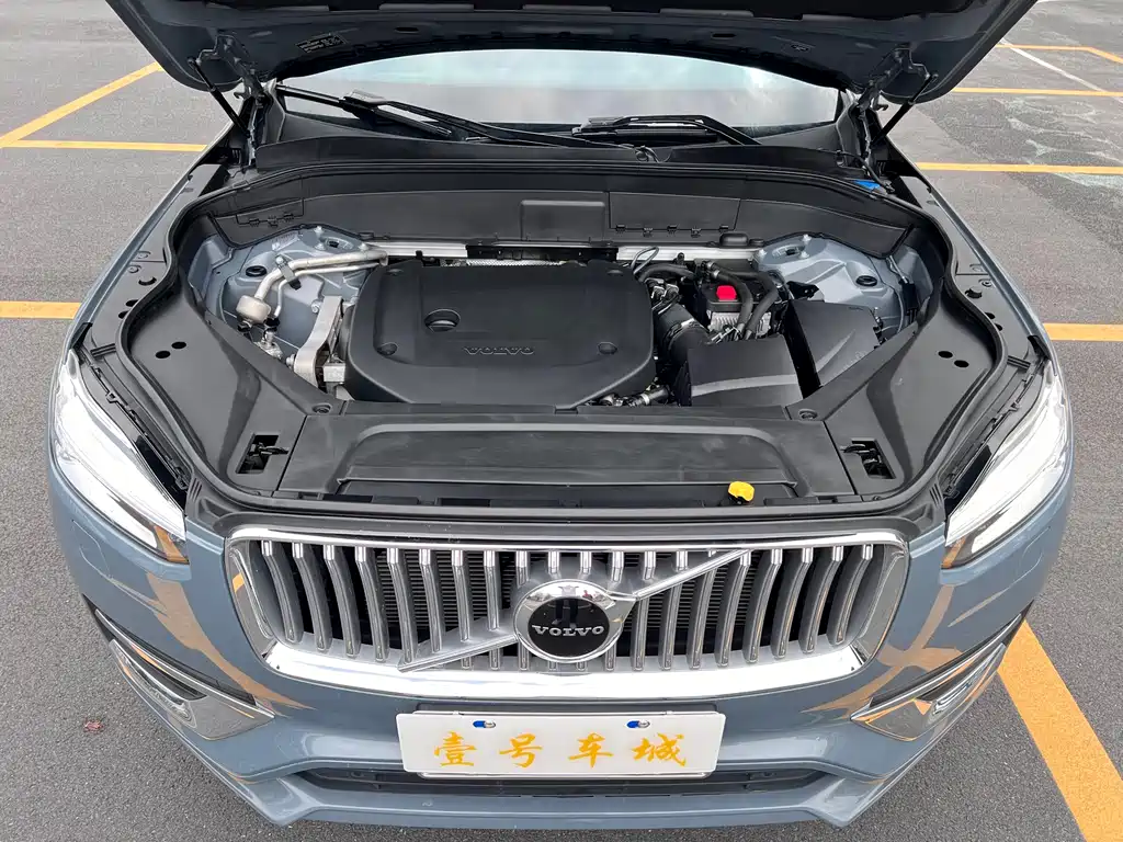 Volvo XC90 2020 — фото 20