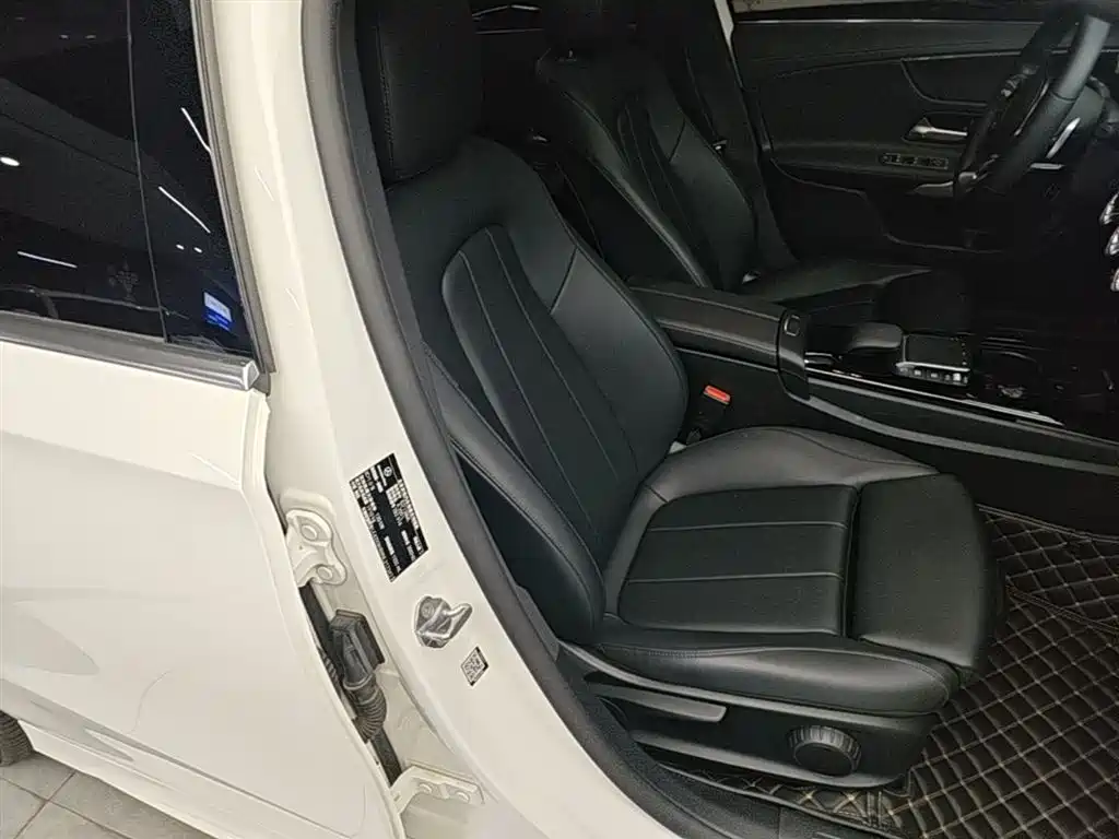 Mercedes-Benz A-Class 2022 — фото 25