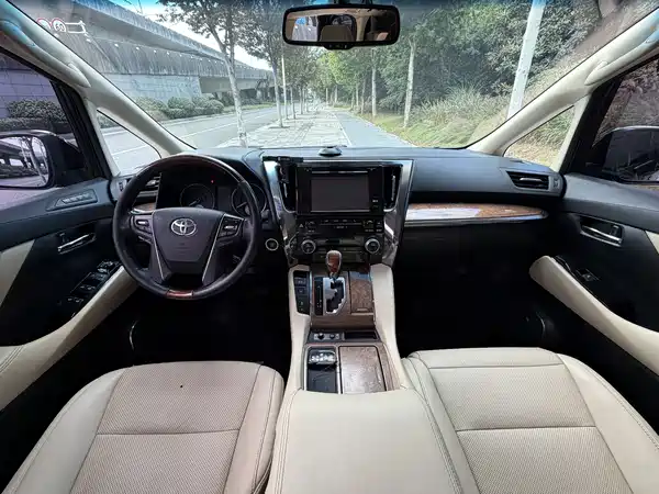Toyota Alphard 2018