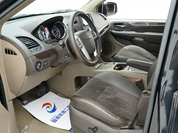 Chrysler Grand Voyager 2013