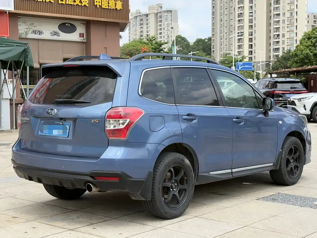 Subaru Forester 2014 — фото 6