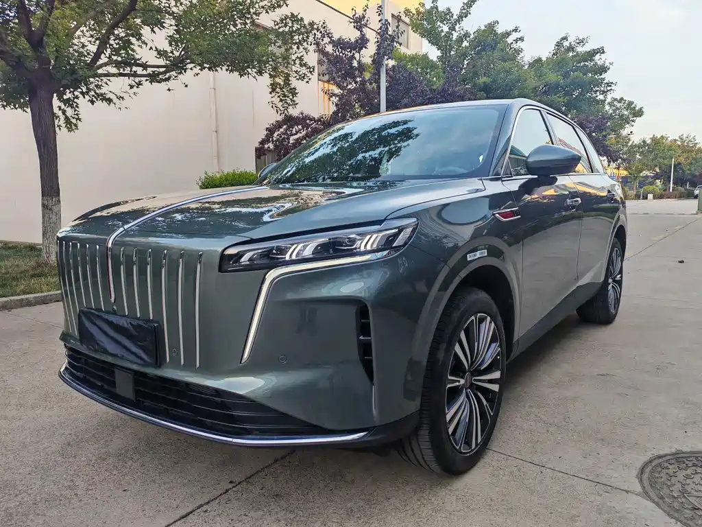 Hongqi HS6 PHEV 2026 — фото 1