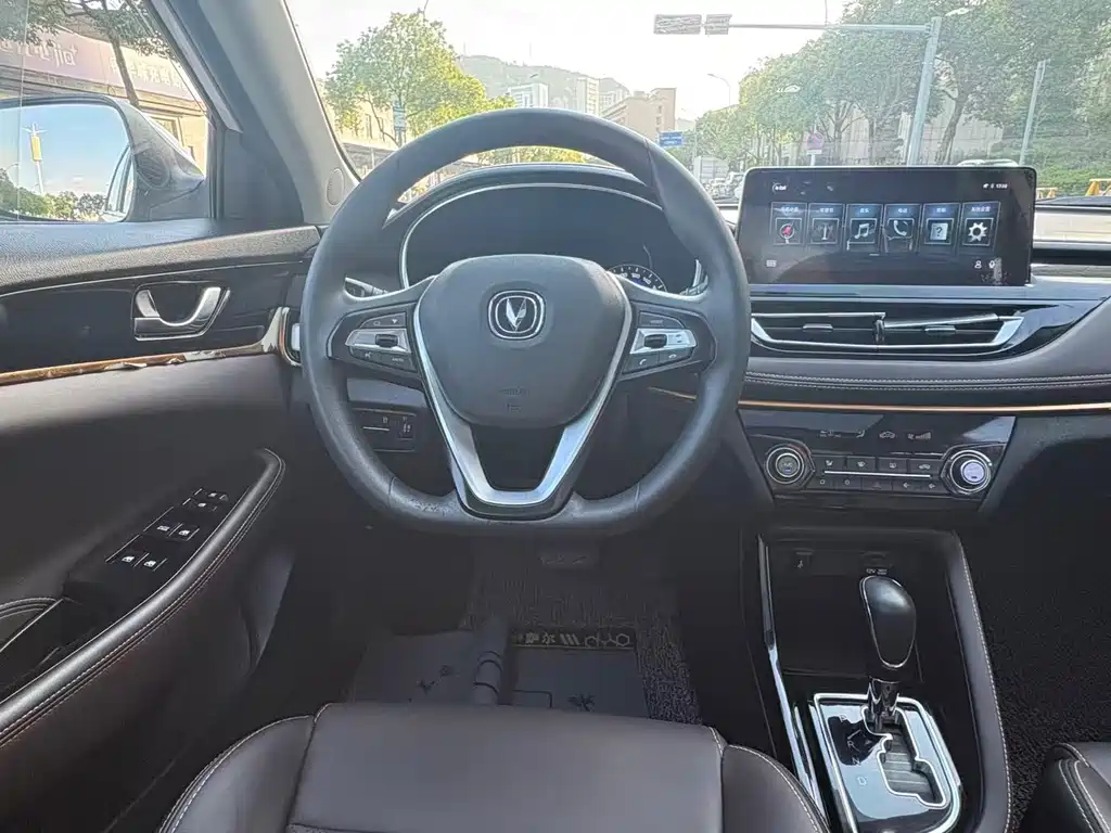 Changan Eado DT 2018 — фото 16