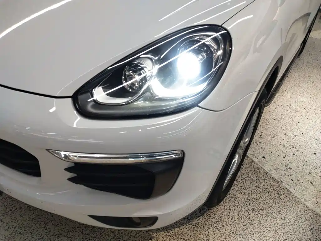 Porsche Cayenne 2015 — фото 19