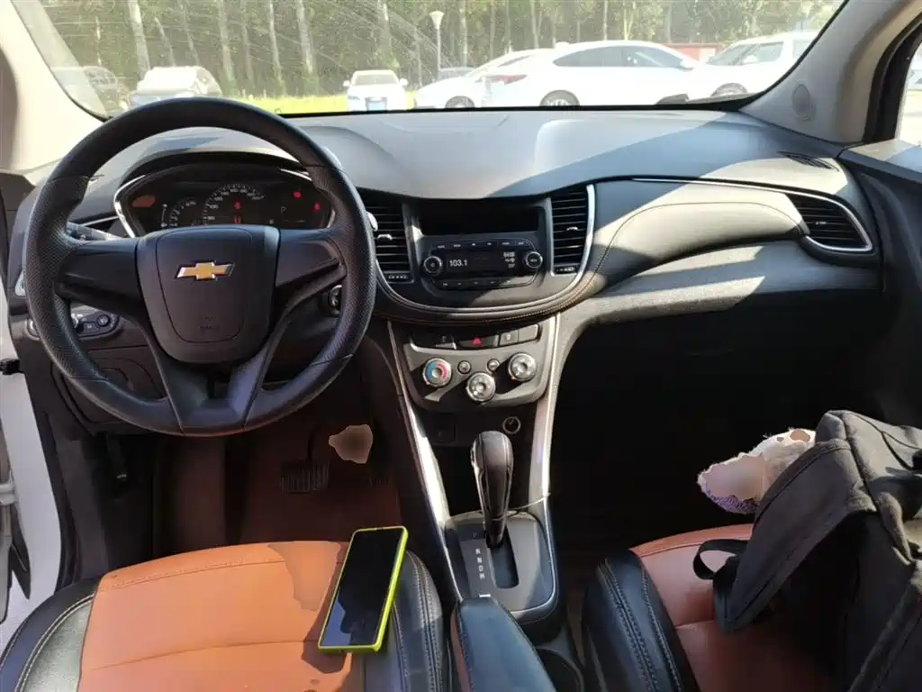 Chevrolet Trax 2017 — фото 10