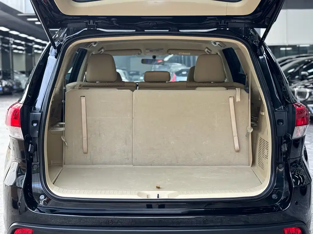Toyota Highlander 2019 — фото 12