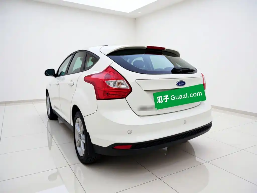 Ford Focus 2015 — фото 4