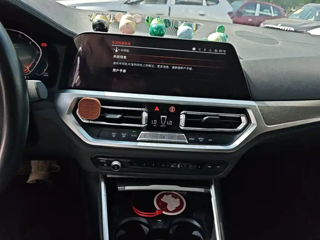 BMW 3 Series 2021 — фото 13