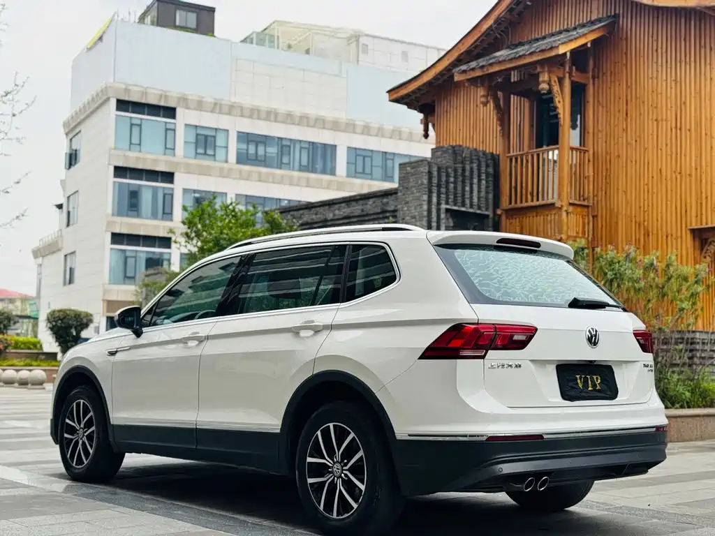 Volkswagen Tiguan L 2018 — фото 6