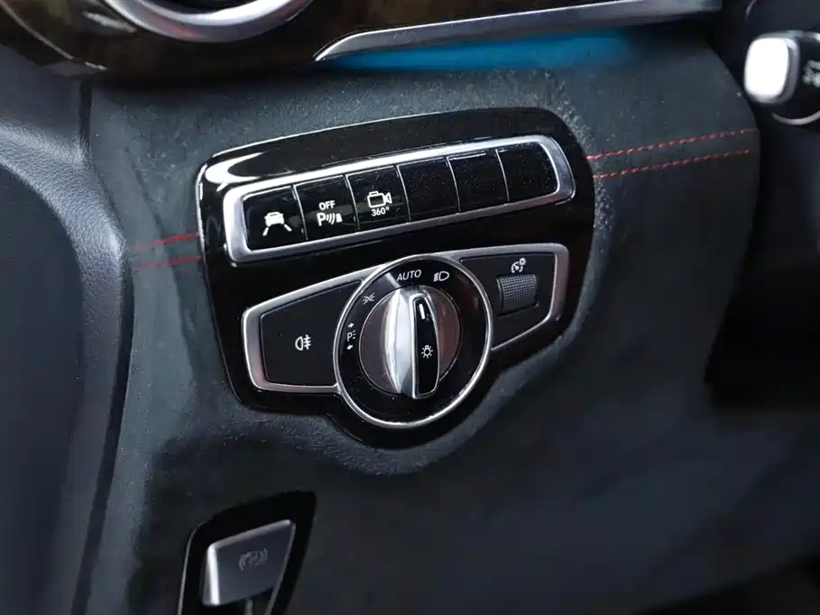 Mercedes-Benz V-Class 2016 — фото 16