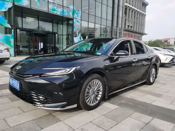 Toyota Camry 2025