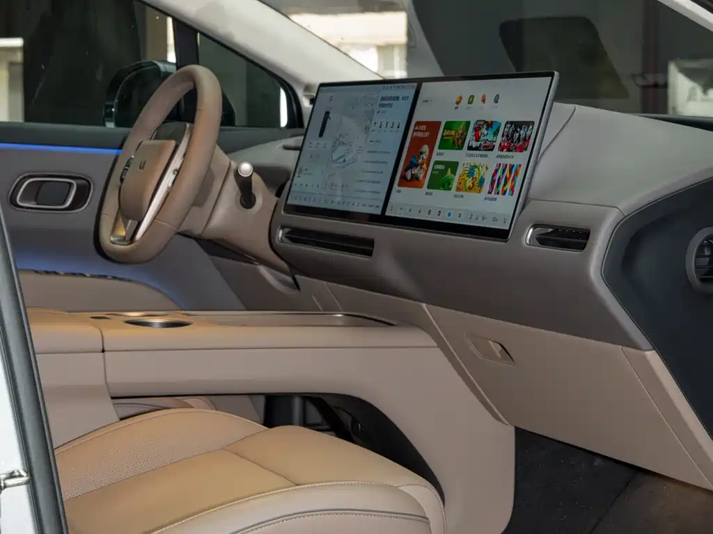 Li Auto i8 2025 — фото 15