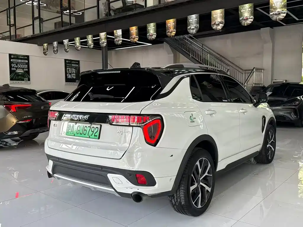 Lynk & Co 01 EM-P 2019 — фото 14