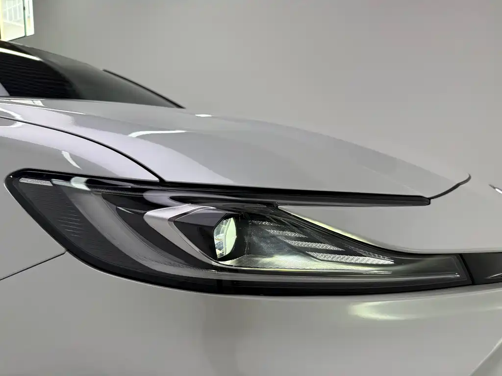 Toyota Camry 2026 — фото 10