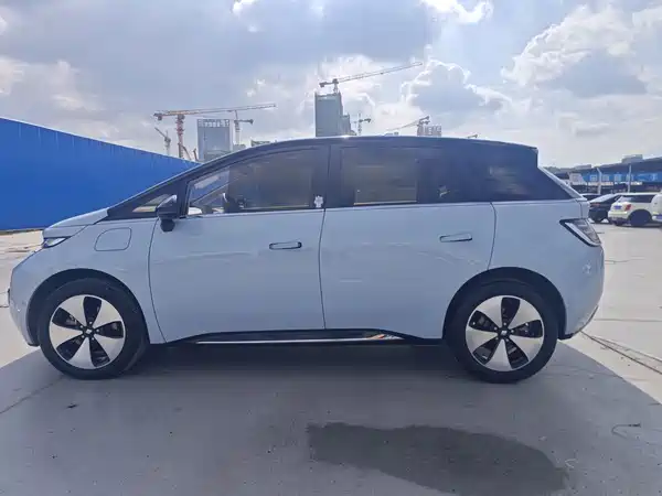 Baojun Yunduo 2023