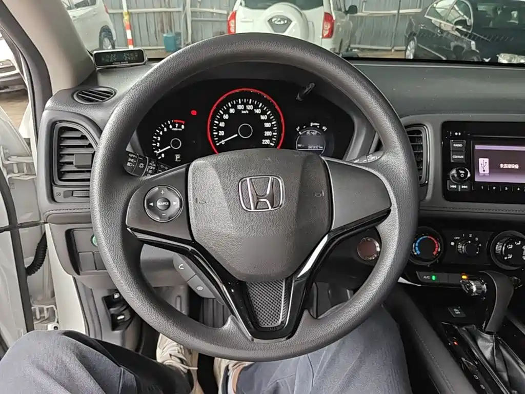 Honda Vezel 2017 — фото 11