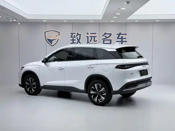 BYD Sealion 05 DM-i 2025