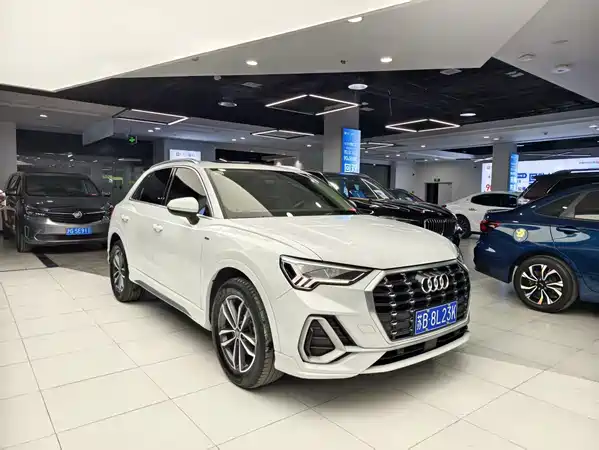 Audi Q3 2021