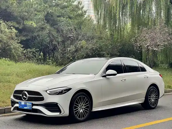 Mercedes-Benz C-Class 2024