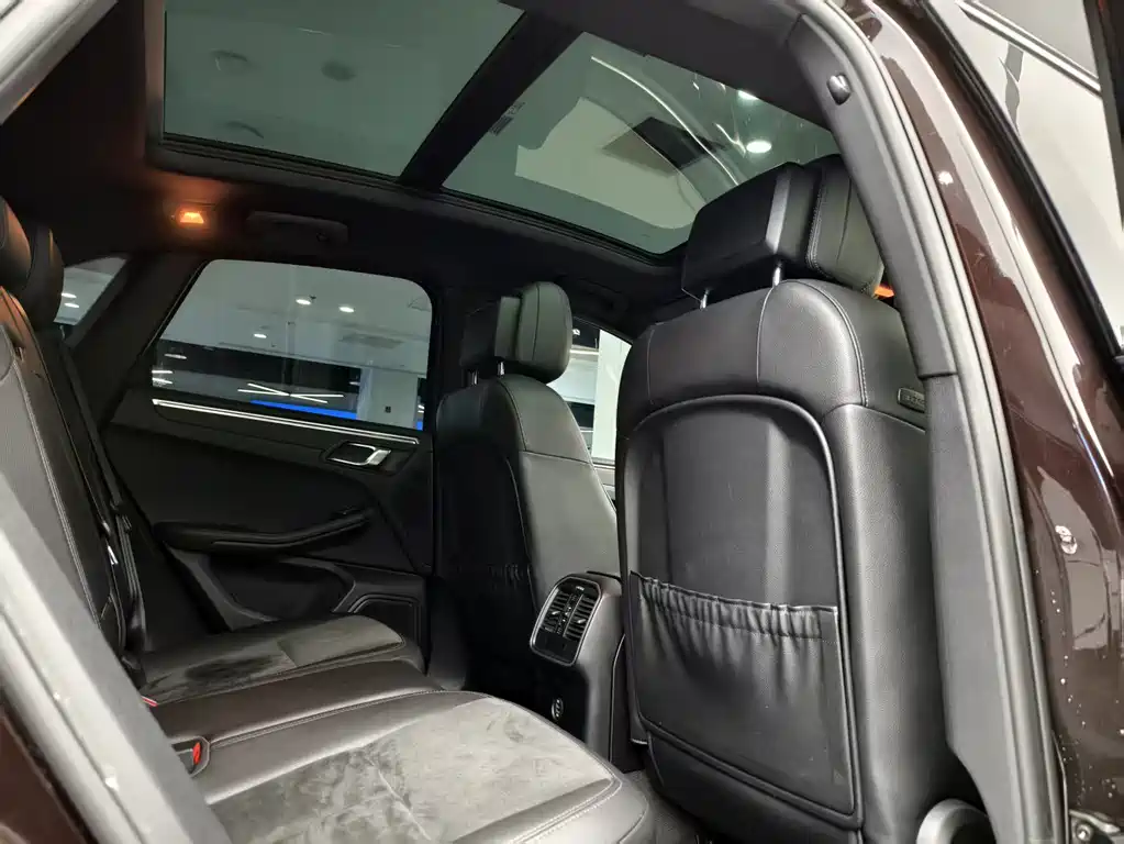 Porsche Macan 2018 — фото 10